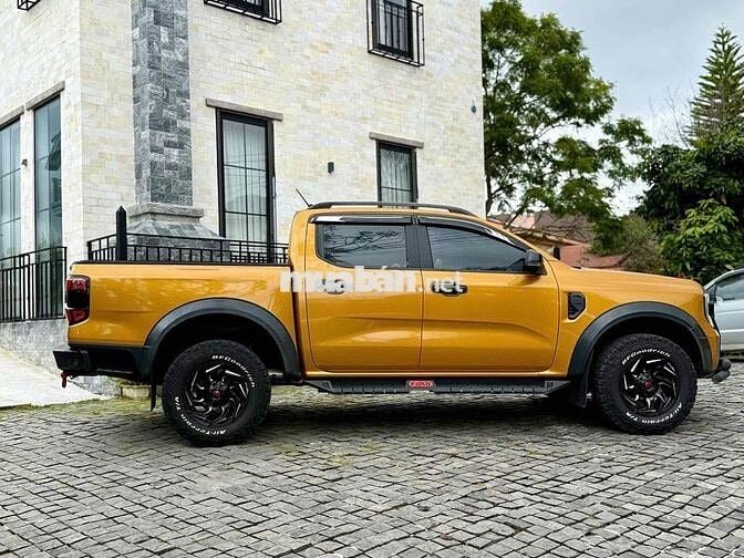 Ford Ranger Wildtrak 2024 1 Chủ 100 triệu đồ chơi
