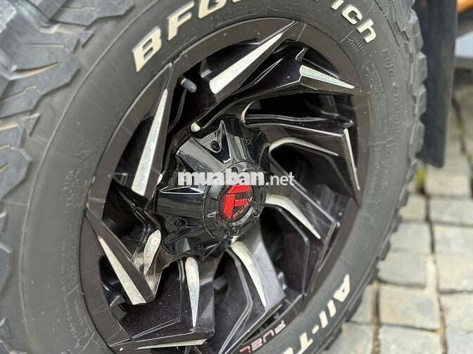 Ford Ranger Wildtrak 2024 1 Chủ 100 triệu đồ chơi