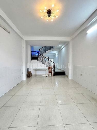 Bán nhà gần AEON đường Đỗ Nhuận-Tân Phú 67m2 giá 2Tỷ750 hẻm xe hơi