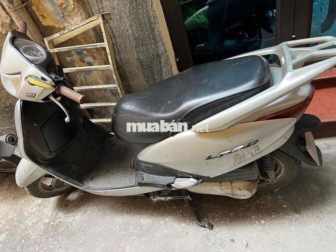 Honda Lead màu Bạc chính chủ tên mình nhé