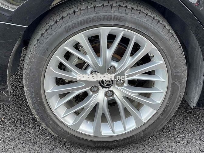 Toyota Camry 2021 2.5Q đen VIP 1 chủ tuyệt đẹp