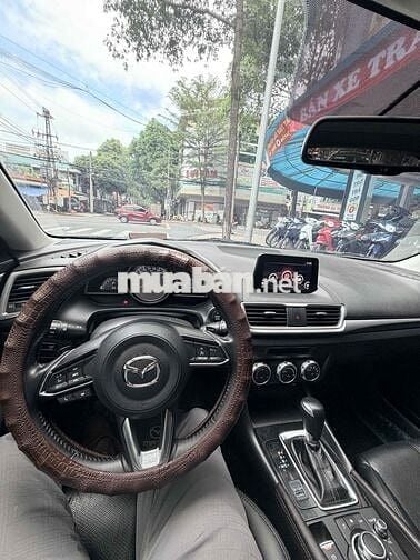 Mazda 3 2019 Sport 1.5L Luxury - 80000 km