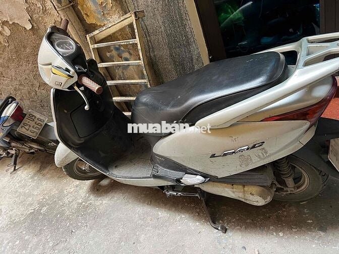 Honda Lead màu Bạc chính chủ tên mình nhé