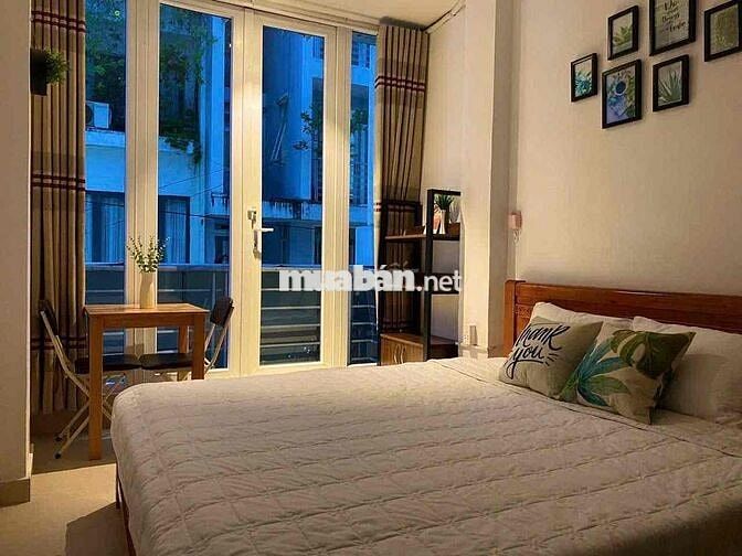 Căn hộ bancol thoáng mát-Ánh sáng tự nhiên-30m2-ngay Hồ Bá Kiện Q10