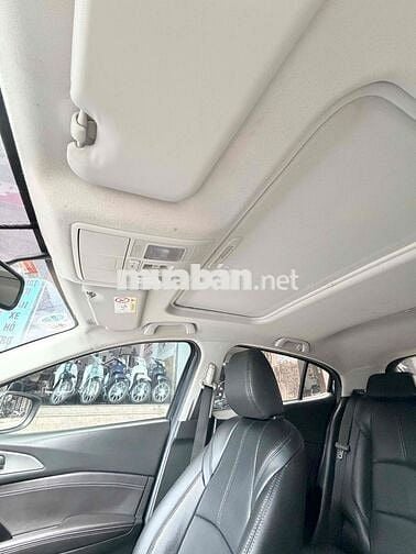 Mazda 3 2019 Sport 1.5L Luxury - 80000 km