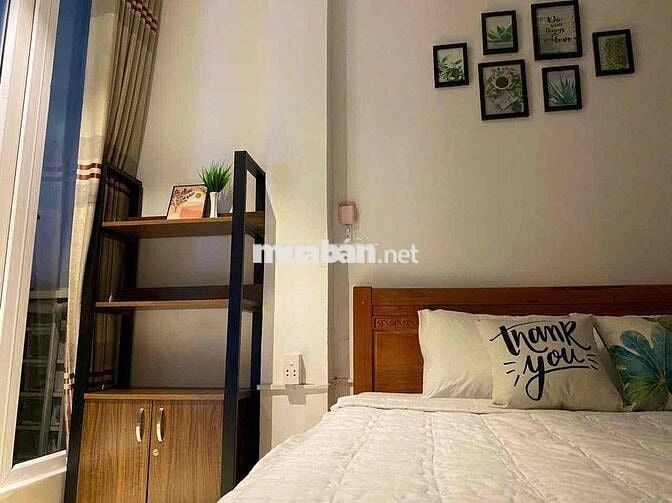 Căn hộ bancol thoáng mát-Ánh sáng tự nhiên-30m2-ngay Hồ Bá Kiện Q10