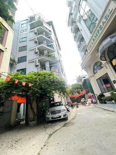 Bán Nhà Phố Giang Văn Minh- Trung Tâm Ba Đình 145m2 Mt8.3m Đg hè 30m.