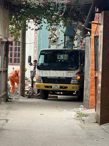  Cần gấp Bán đất có sẵn nhà ở 3 tầng 