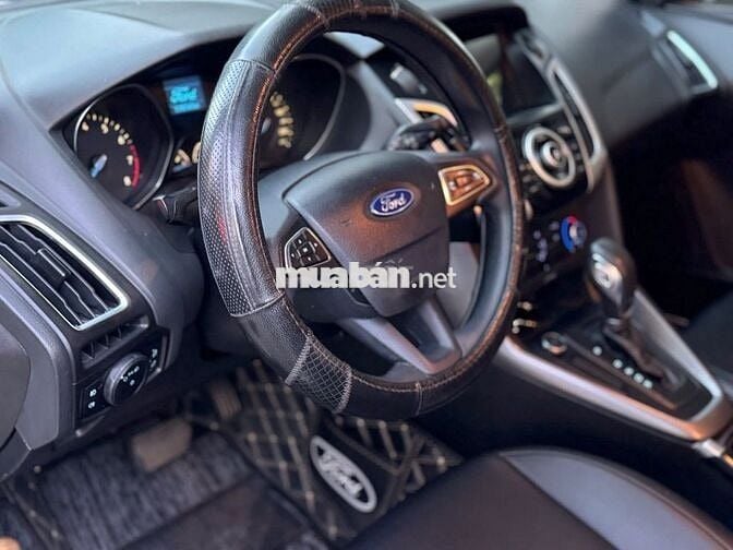 Ford Focus 2017 chính chủ màu trắng