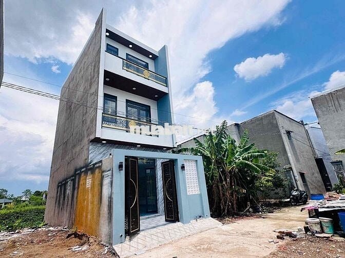 ⭐  Nhà 1 Trệt 2 Lầu View Sông – 5x15m – SHR – Ngã 3 Tân Kim – Chỉ 2.1T