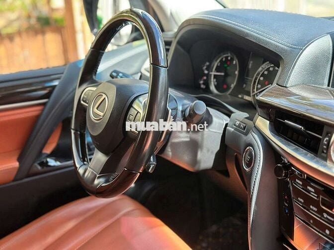 Lexus LX570 2016 lướt nhẹ 53.000km cực đẹp