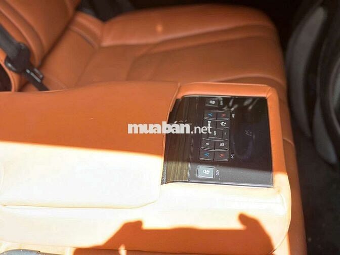 Lexus LX570 2016 lướt nhẹ 53.000km cực đẹp