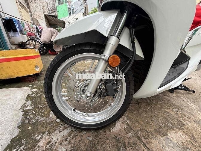 Sh300i ĐkLĐ 2023 Xe Nhà Dùng zin 100%