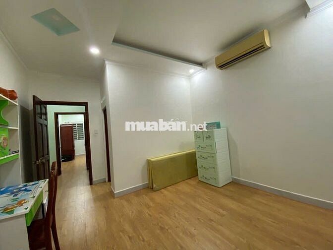 BÁN NHÀ 4 T- HXH 8M- GẦN 70M2- HTP- HÀNG XÓM QUẬN 7- GIÁ HƠN 6 TỶ