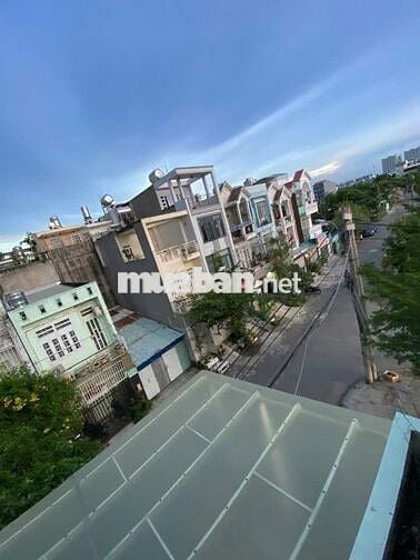 BÁN NHÀ 4 T- HXH 8M- GẦN 70M2- HTP- HÀNG XÓM QUẬN 7- GIÁ HƠN 6 TỶ