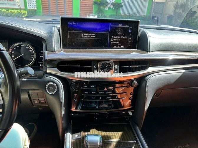 Lexus LX570 2016 lướt nhẹ 53.000km cực đẹp