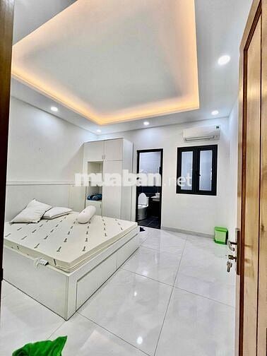 Nhà Mới Sạch Sẻ DT 200m2 1Trệt 2Lầu 4Pn 4Wc Sân Xe Máy Hẻm Xe Tải