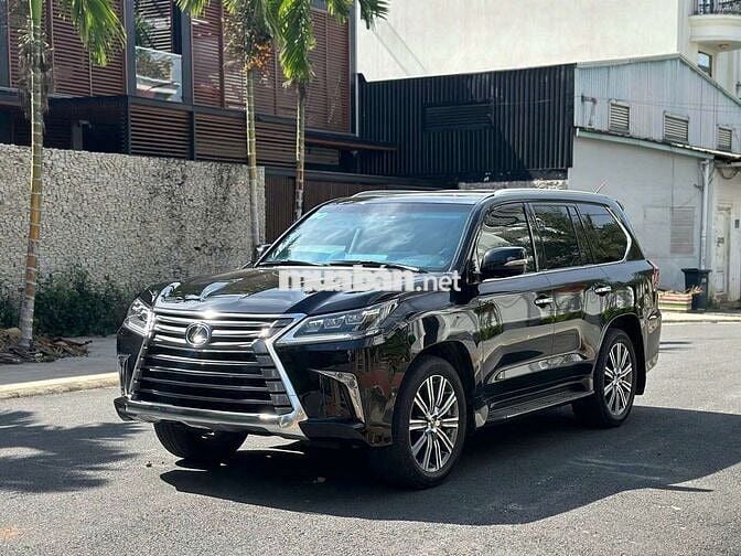 Lexus LX570 2016 lướt nhẹ 53.000km cực đẹp
