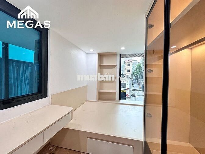 CĂN HỘ CAO CẤP 50m2 TẠI ĐƯỜNG BƯỞI FULL NỘI THẤT- SÁT CÔNG VIÊN THỦ LỆ