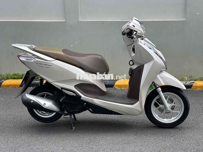 bán xe lead 4val 2022 màu trà sữa bssg chính chủ