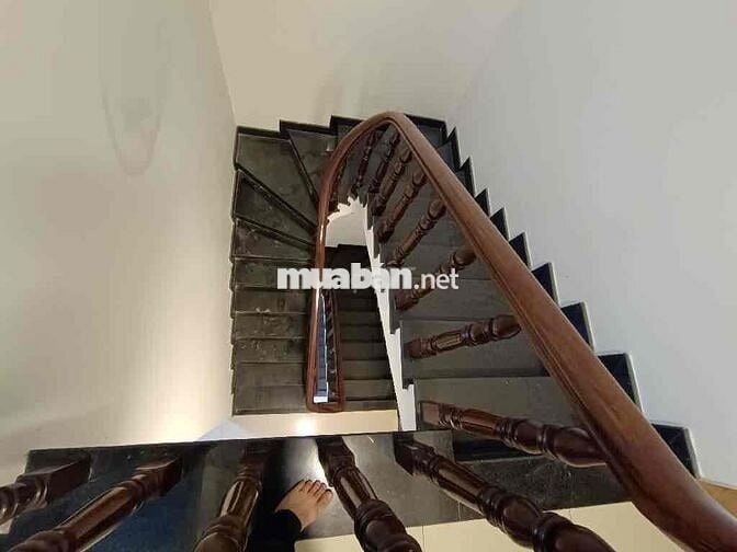 Nhỏ 6T -có  nhà 4 tầng tại Phú thuận q7  - dt 4 x 12   4pn -5 wc - giá