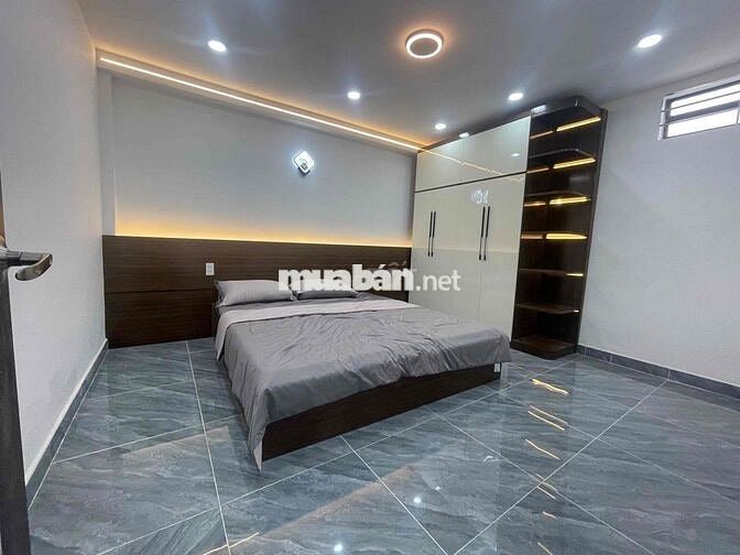 Nhà 3PN có PN trệt ở ngã tư Ga đường ô tô tới nhà.