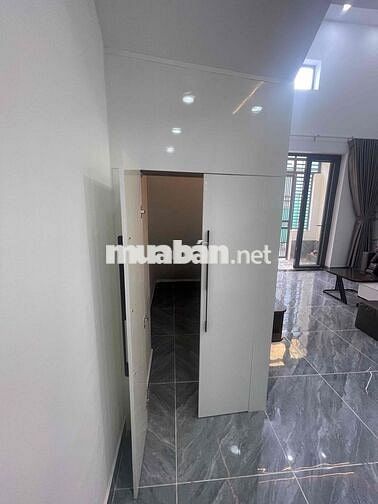 Nhà 3PN có PN trệt ở ngã tư Ga đường ô tô tới nhà.