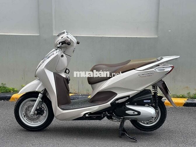 bán xe lead 4val 2022 màu trà sữa bssg chính chủ