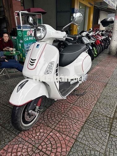 Piaggio Vespa 3V GTS đời 2014,bs 43.Có trả góp