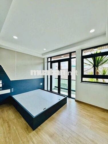 NHÀ ĐẸP GIÁ TỐT - 102A Nguyễn Hồng Đào, P.14, Q.TB - 5PN - Nội Thất Đủ