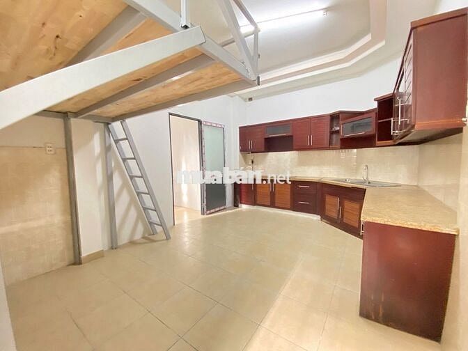 Phòng Ban Công - Cửa Sổ Giá  Rẻ Vừa Setup Mới Toanh