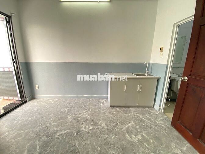 Phòng Ban Công - Cửa Sổ Giá  Rẻ Vừa Setup Mới Toanh