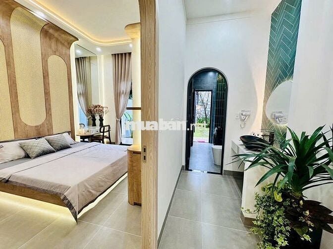 🏡 BÁN NHÀ MÊ ĐẸP – SANG TRỌNG, FULL NỘI THẤT ➡️ Cách Ngã 6 chỉ 3km