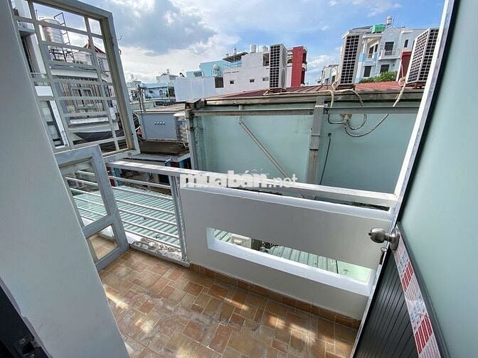 Phòng Ban Công - Cửa Sổ Giá  Rẻ Vừa Setup Mới Toanh