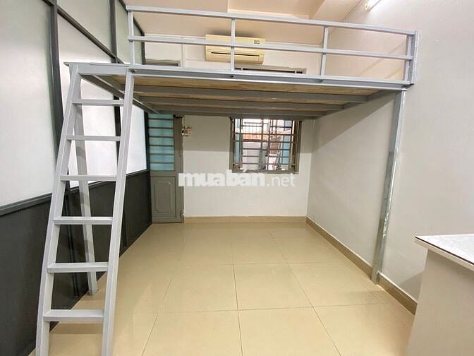 Phòng Ban Công - Cửa Sổ Giá  Rẻ Vừa Setup Mới Toanh