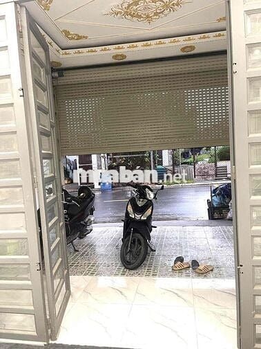 Cho thuê nhà gần trung tâm y tế Dĩ An - sân Oto