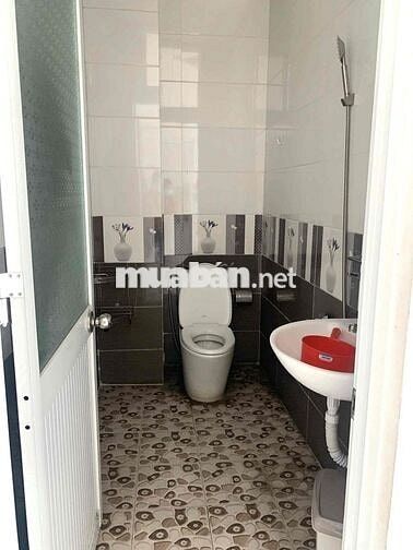 Nhà mới 2 lầu 4 phòng KdC Hàng Bàng