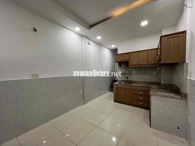 Nhà Nguyên Căn HXH 2PN 3WC 3x7m Trệt 2 Lầu ST Xe Hơi Ngay Vĩnh Khánh