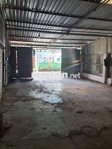 Cho thuê Kho _ Xưởng mặt tiền đường nhựa Bà Điểm