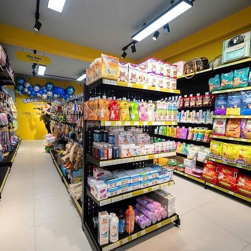 Tuyển NV làm tạp vụ quày hàng dịp lễ tết 