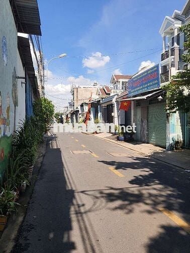 Cho thuê Kho _ Xưởng mặt tiền đường nhựa Bà Điểm