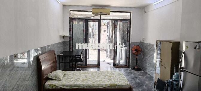 Kiot mặt tiền - Căn hộ full nội thất ngay trung tâm Tây Thạnh