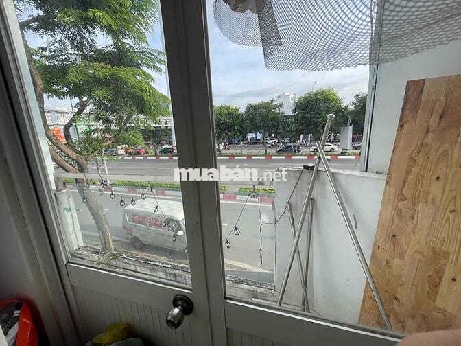 Cần cho thuê nhà nguyên căn mặt tiền Phạm Văn Đồng