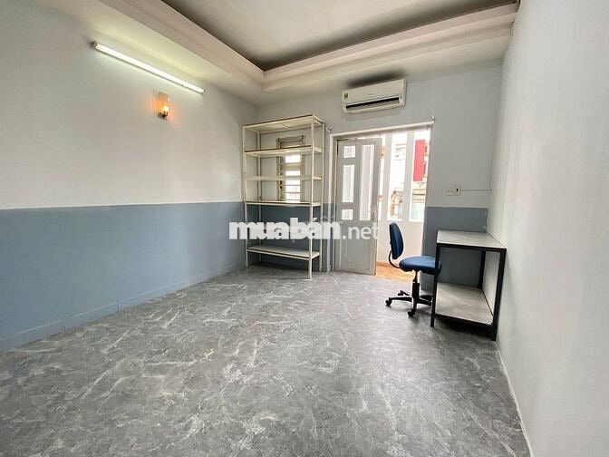 Phòng Ban Công - Cửa Sổ Giá  Rẻ Vừa Setup Mới Toanh