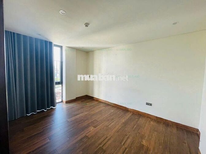 VĂN PHÒNG GẦN CẦU SÔNG HÀN TRUNG TÂM THÀNH PHỐ