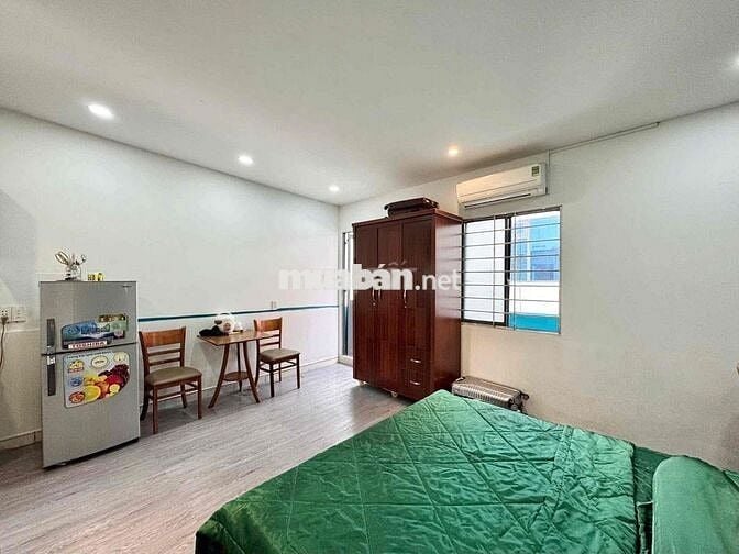 phòng bancol rộng full nội thất