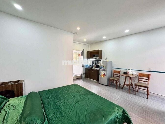 phòng bancol rộng full nội thất