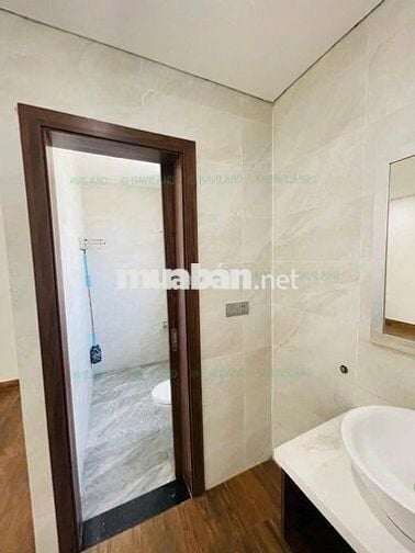 VĂN PHÒNG GẦN CẦU SÔNG HÀN TRUNG TÂM THÀNH PHỐ