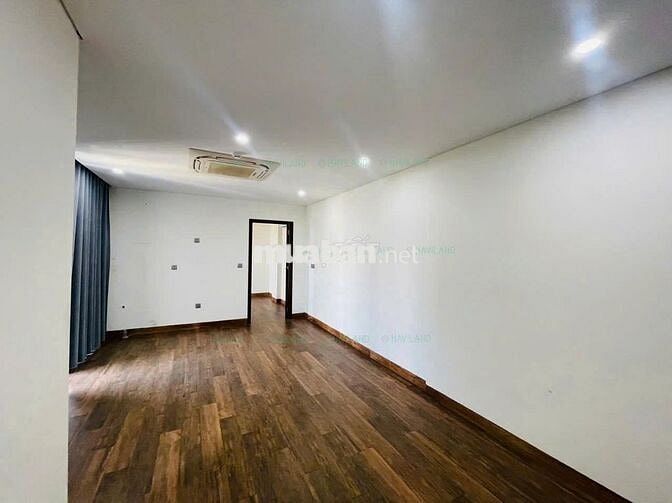 VĂN PHÒNG GẦN CẦU SÔNG HÀN TRUNG TÂM THÀNH PHỐ