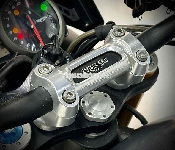 TRIUMPH SPEED TRIPLE 1050 R 2016 ĐẸP.